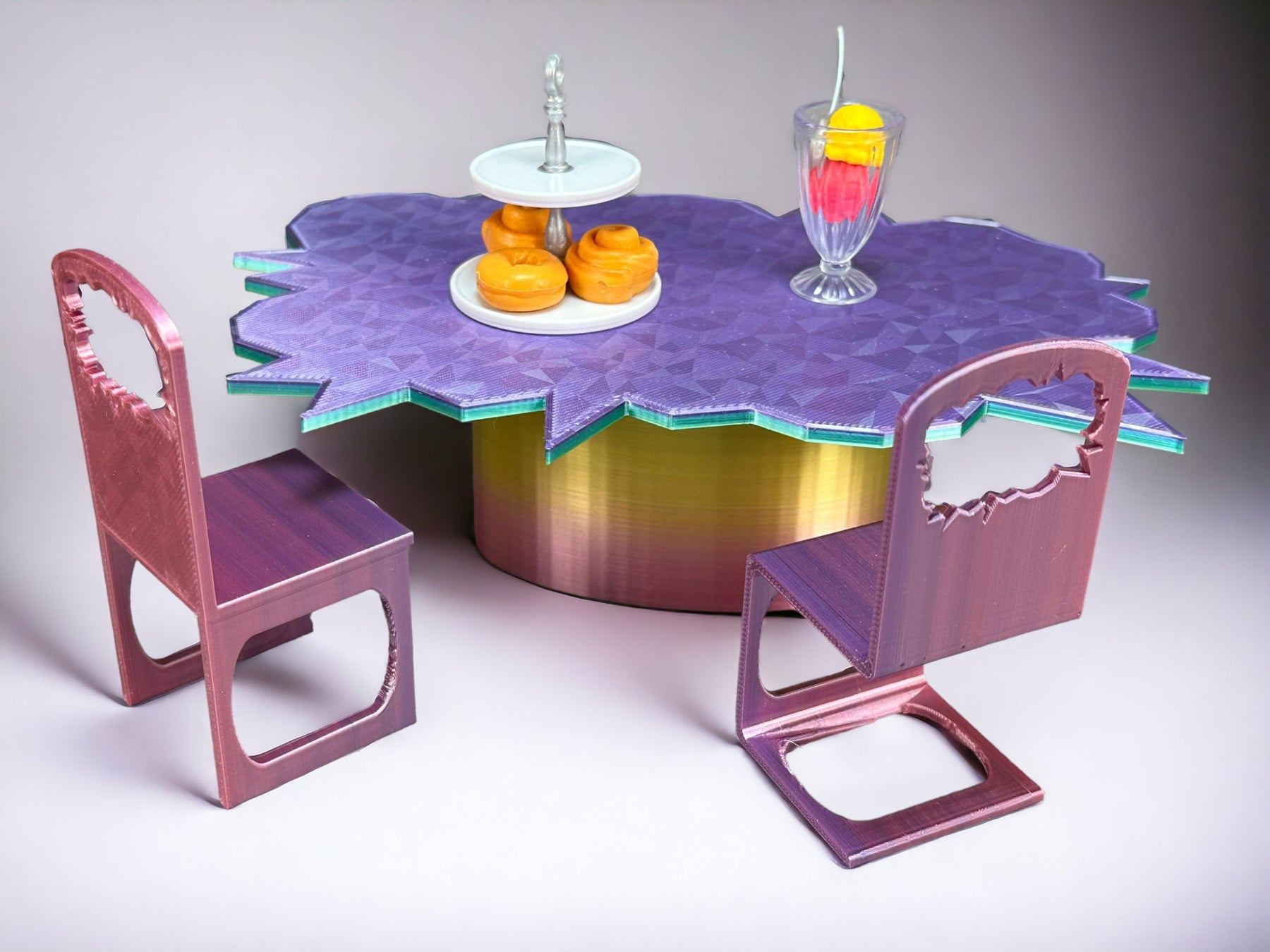 Tisch im Miniverse Style in verschiedenen Farben